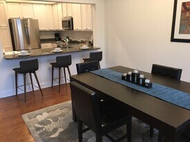 8 Sherwood St, Unit 5-1A in Storrs Mansfield, CT - Building Photo