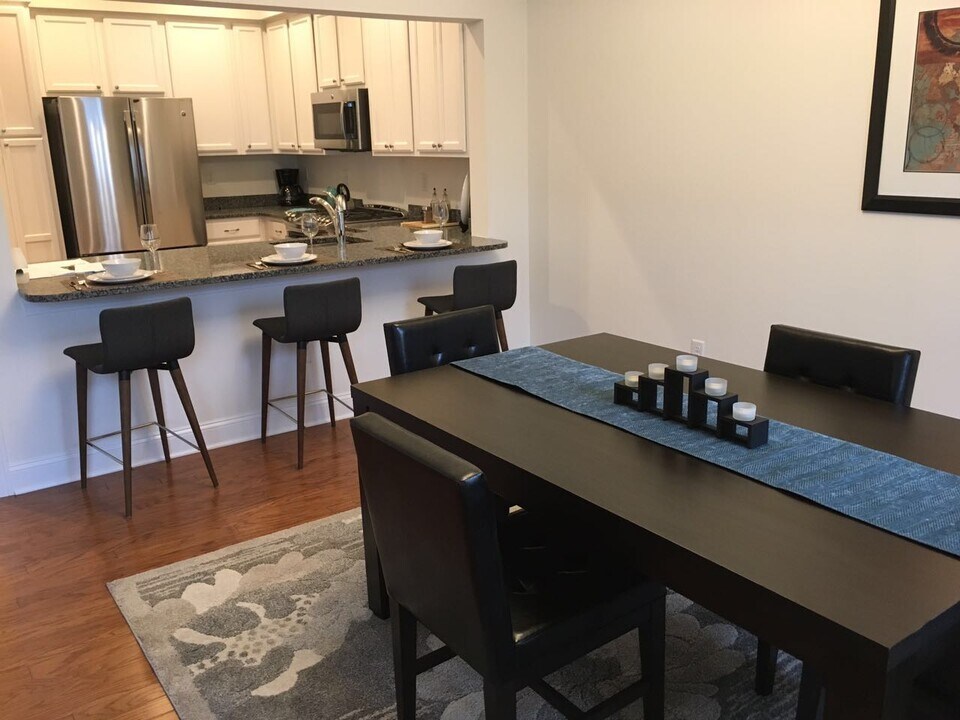 8 Sherwood St, Unit 5-1A in Storrs Mansfield, CT - Building Photo