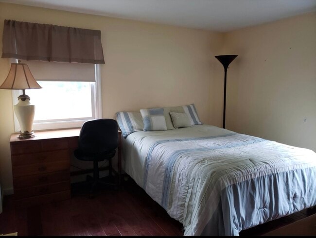 property at 142 Sycamore Cir