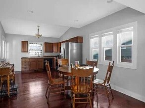 683 42nd St in Des Moines, IA - Building Photo - Building Photo