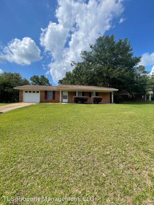 409 Springdale Dr Photo