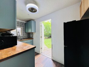 1821 Meridel Ave in Tampa, FL - Building Photo - Building Photo