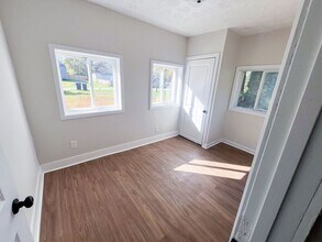 1602 Dewberry Rd in Columbus, OH - Building Photo - Building Photo