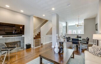111 S Aberdeen St in Chicago, IL - Building Photo - Building Photo