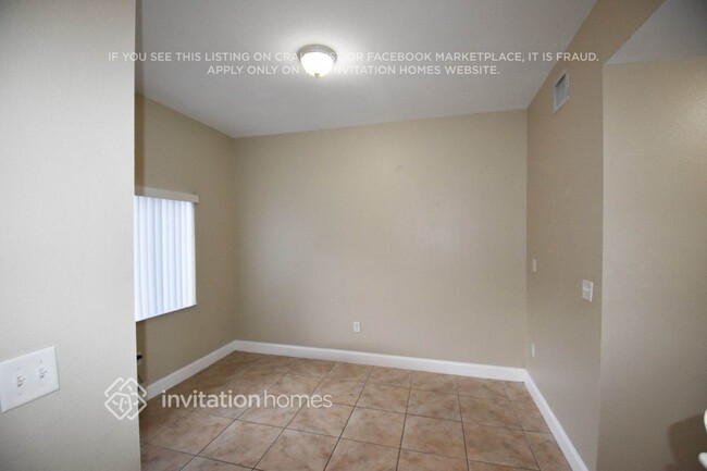 7457 NW 180th St in Hialeah, FL - Building Photo - Building Photo