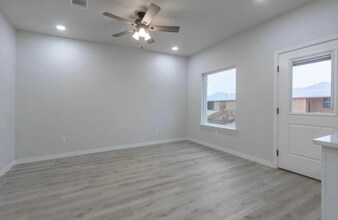 10050 Ajuga Ln-Unit -4 in Amarillo, TX - Building Photo - Building Photo