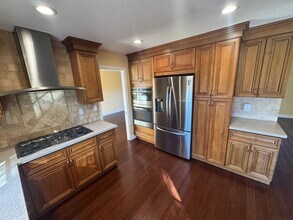 7817 Knollbrook Dr in Pleasanton, CA - Building Photo - Building Photo