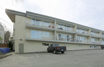 Tsawwassen Terrace in Delta, BC - Building Photo - Building Photo