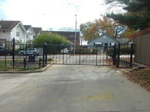 909 W 41st Pl in Kansas City, MO - Building Photo - Building Photo