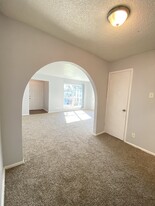 Villa Apartments in Dallas, TX - Building Photo - Building Photo