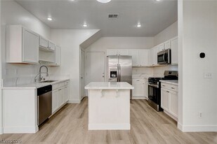 8912 Nautilus Vista Ct in Las Vegas, NV - Building Photo