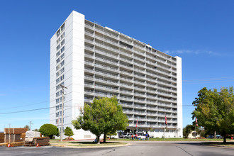 Mid-Town Apartments in Oklahoma City, OK - Foto de edificio - Building Photo