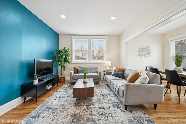 2542 N Long Ave in Chicago, IL - Building Photo - Building Photo