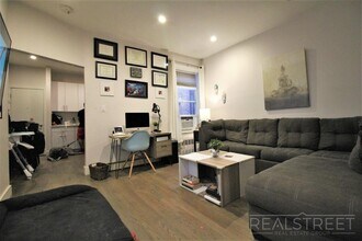 863 Knickerbocker Ave in Brooklyn, NY - Building Photo - Building Photo
