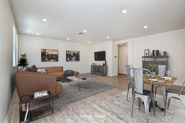 327 Mission Villas Rd in San Marcos, CA - Building Photo - Building Photo