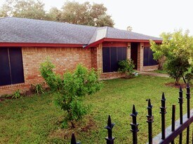 6301 Well Spring Rd, Unit 1 in McAllen, TX - Building Photo