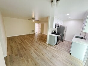 13391 El Prado Ave, Unit B in Garden Grove, CA - Building Photo - Building Photo