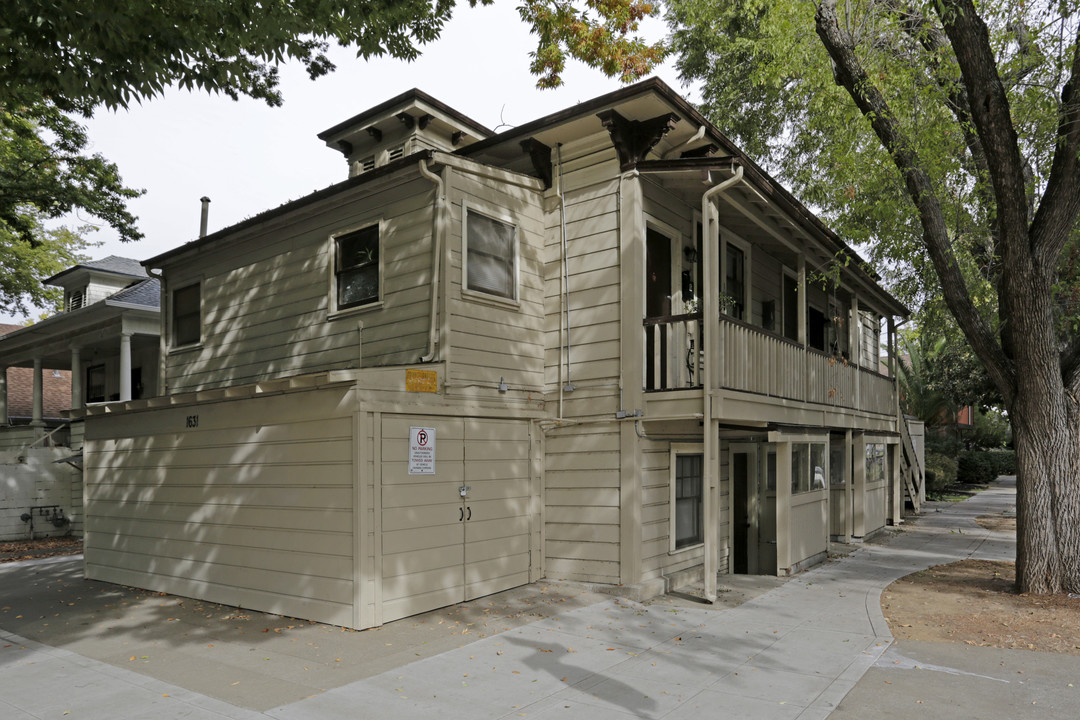 1631 T St in Sacramento, CA - Building Photo