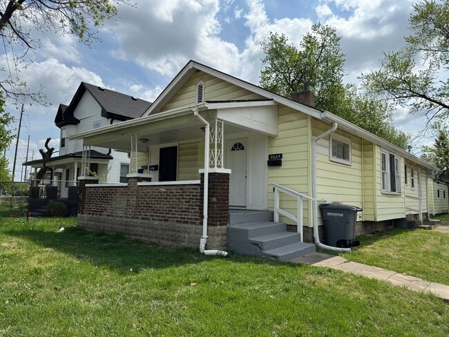 2025 Southeastern Ave in Indianapolis, IN - Building Photo - Building Photo
