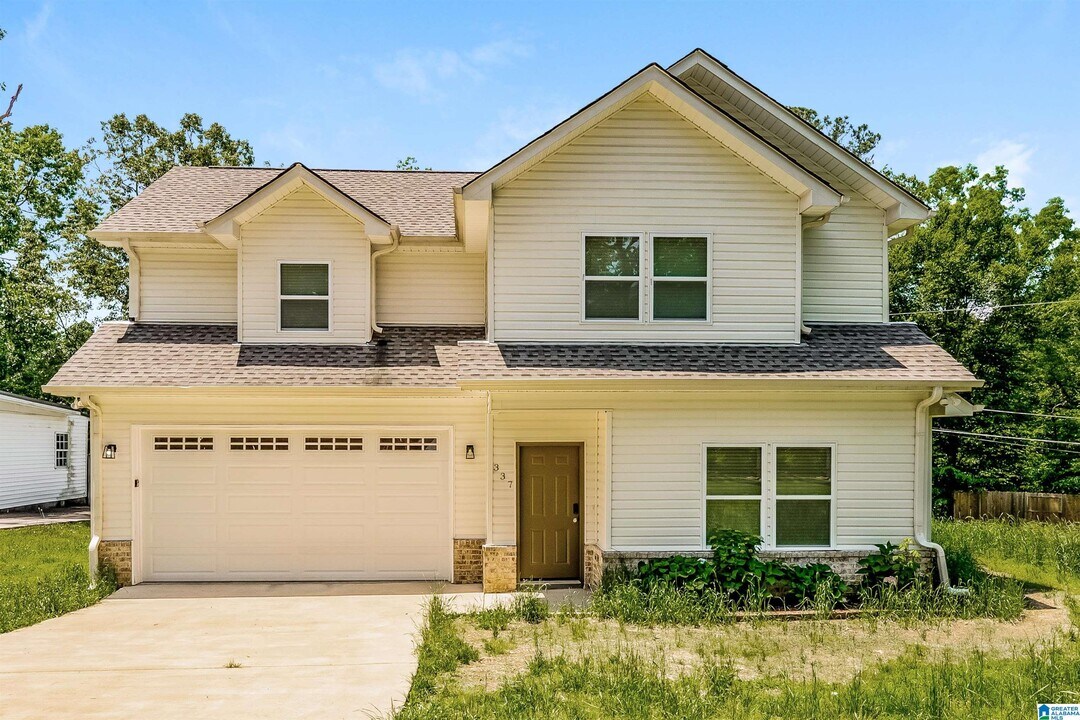 337 Grove St in Springville, AL - Building Photo