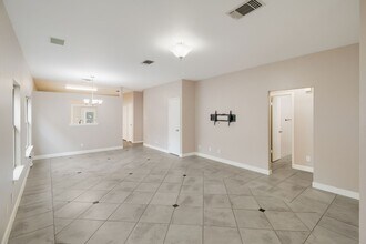 12222 Netherwood Ln in San Antonio, TX - Building Photo - Building Photo