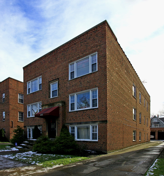 2664 Mayfield Rd in Cleveland, OH - Building Photo