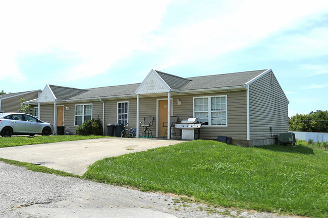 Landmark Apartments in Salem, IN - Building Photo - Building Photo