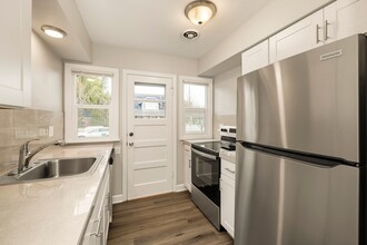 Parkside Apartments in Hillsboro, OR - Building Photo - Interior Photo