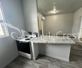 204 SE 12th St in College Place, WA - Building Photo - Building Photo