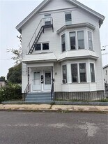 55 Brown St in Pawtucket, RI - Building Photo