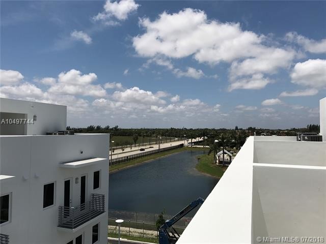 9163 NW 33rd St-Unit -. in Doral, FL - Building Photo - Building Photo
