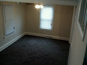 219 Black Horse Pike in Gloucester Township, NJ - Building Photo - Building Photo