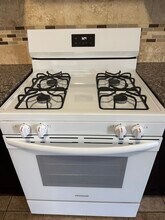 430 1/2 W 59th Pl, Unit 430 in Los Angeles, CA - Building Photo - Building Photo