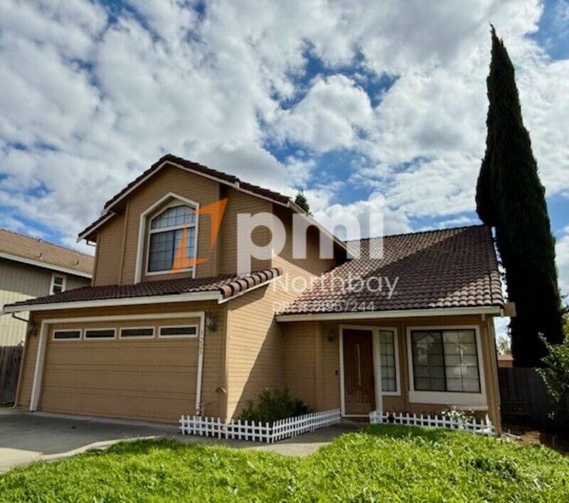 1225 Whitecap Way in Fairfield, CA - Building Photo