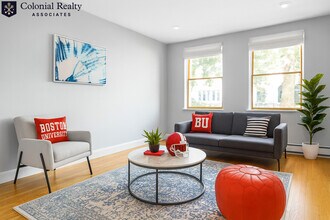 327 St Paul St in Brookline, MA - Building Photo - Building Photo