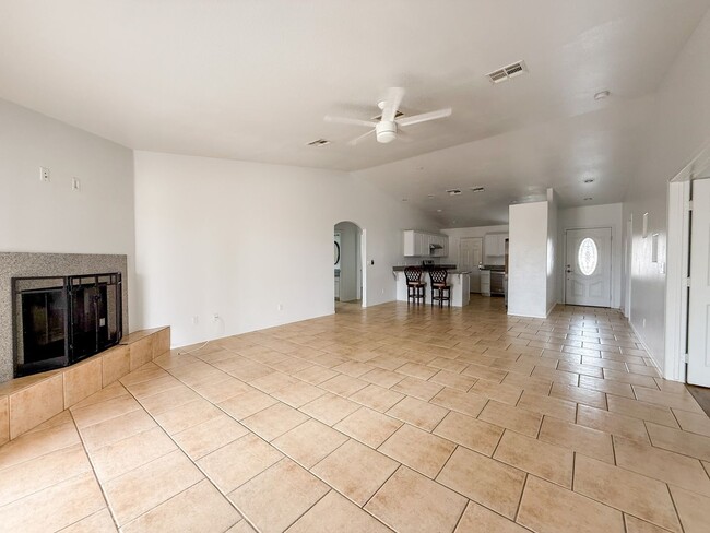72360 Sun Valley Dr in Twentynine Palms, CA - Building Photo - Building Photo