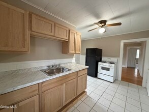 102 Main Ave in Wynantskill, NY - Building Photo - Building Photo