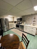 65 Hard Hill Rd in Woodbury, CT - Building Photo