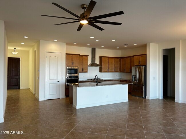 20204 W San Miguel Ave in Litchfield Park, AZ - Building Photo - Building Photo