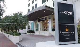 2889 McFarlane Rd in Miami, FL - Building Photo