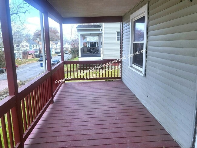 1303 Wade St in Aliquippa, PA - Building Photo - Building Photo