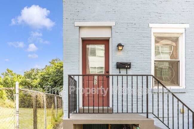 152 E South St in Frederick, MD - Building Photo - Building Photo