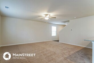 541 Gusty Ln in Zebulon, NC - Foto de edificio - Building Photo