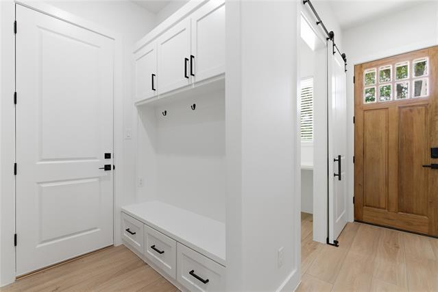 200 Dover Dr in West Tawakoni, TX - Foto de edificio - Building Photo