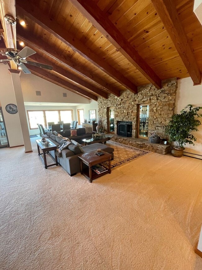 2203 White Sands Dr in South Lake Tahoe, CA - Building Photo - Building Photo