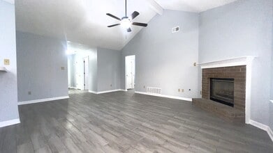 6967 Manslick Rd in Cordova, TN - Building Photo - Building Photo