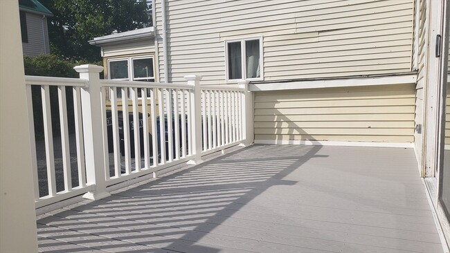 50 Temple St, Unit 2 in Somerville, MA - Building Photo - Building Photo