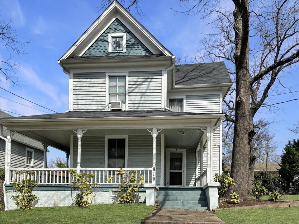 816 Spring Garden St in Greensboro, NC - Building Photo