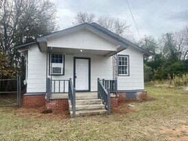 524 Carmen Pl in Macon, GA - Building Photo