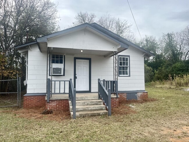 property at 524 Carmen Pl